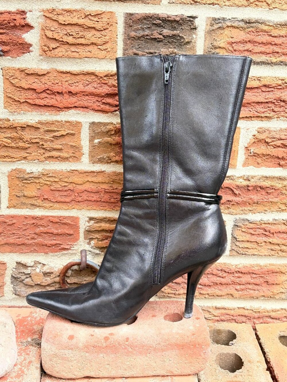 Nine West Black Leather Pointed Toe Boots – Size 8M